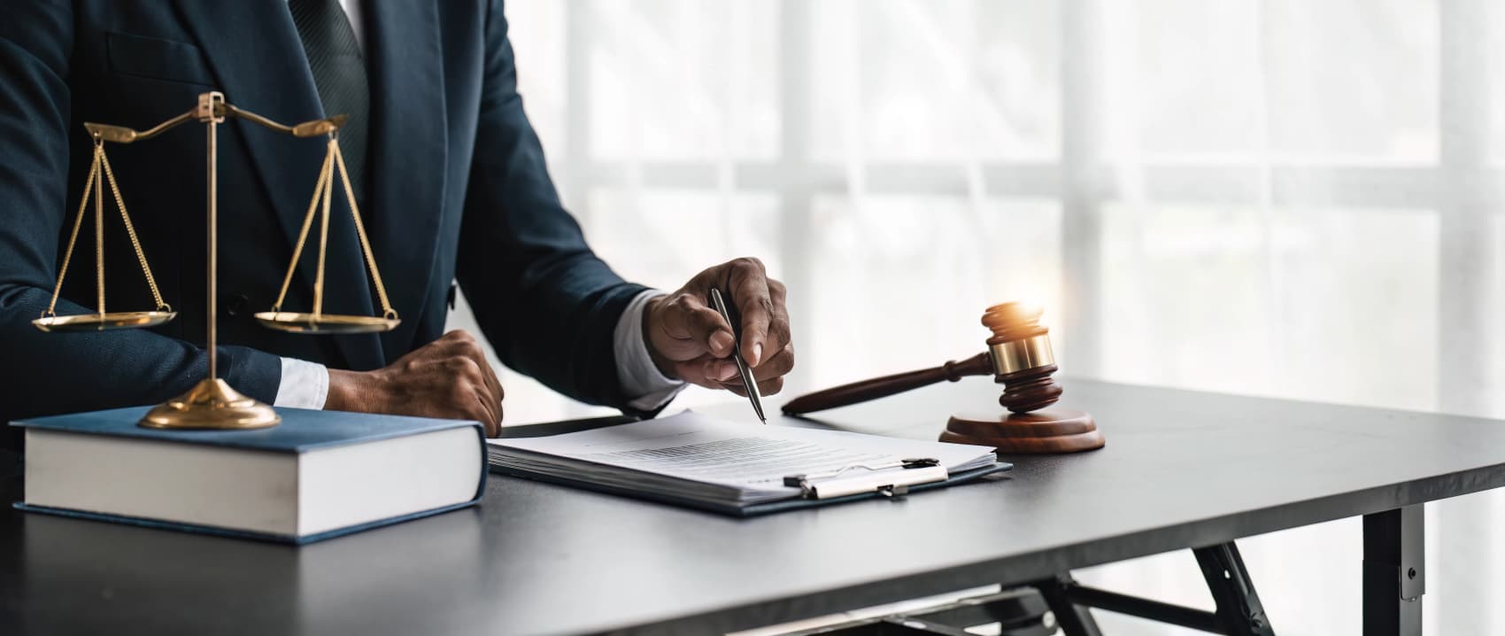 산업재해보상보험법에 전문 지식이 많은 변호사가 필요한 이유